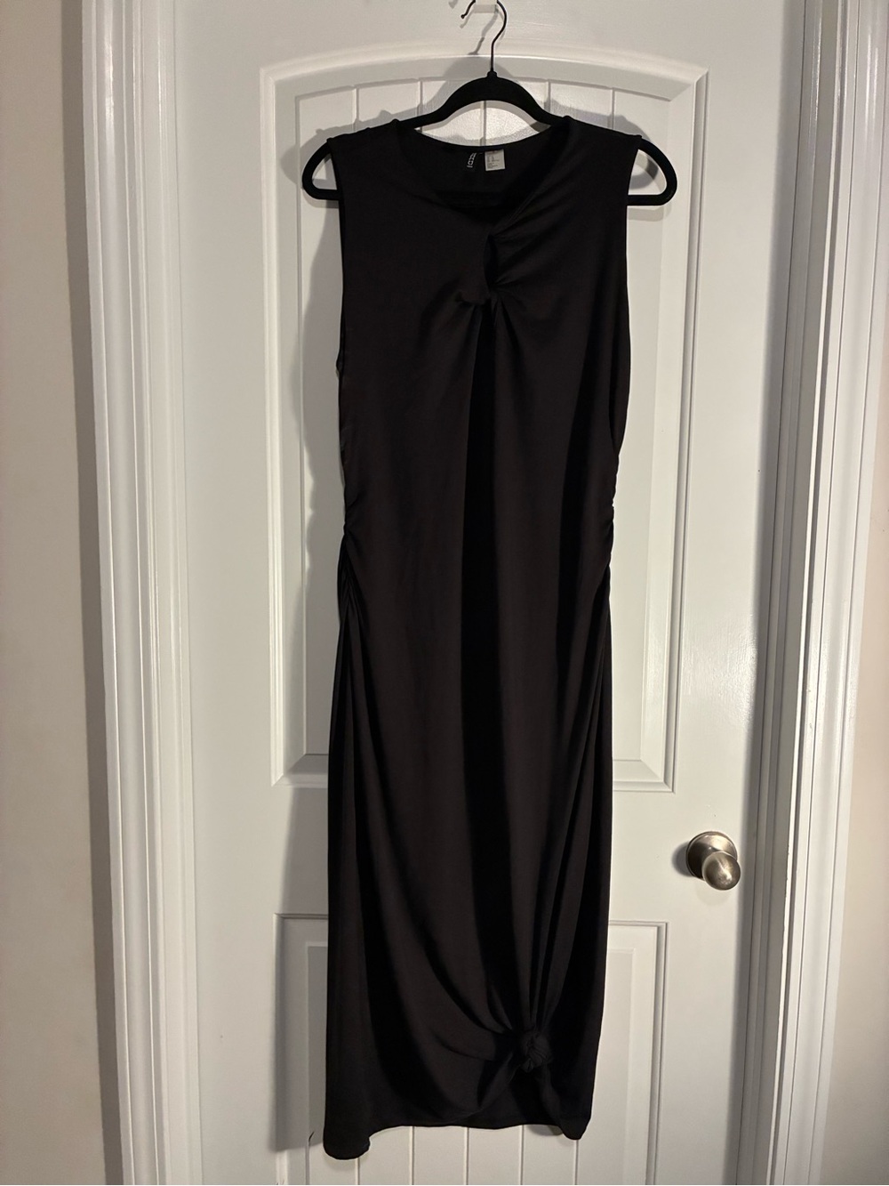 Divided Black Sleeveless Maxi Dress with Front Knot